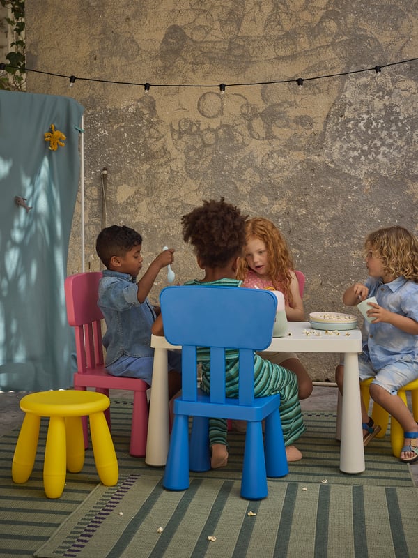 An in/outdoor white MAMMUT children's table