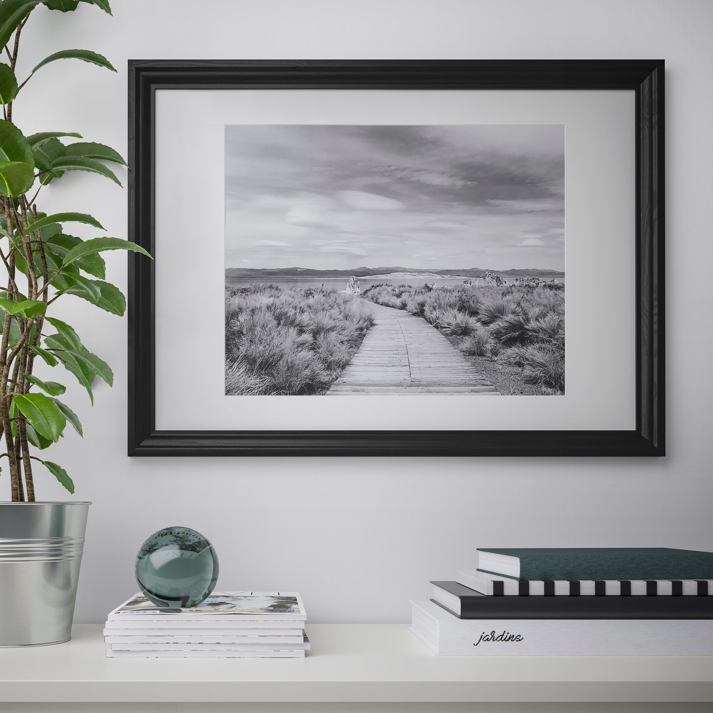 A black stained EDSBRUK frame