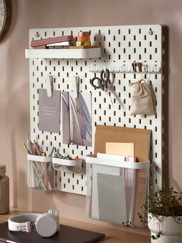 A white SKÅDIS hook rack