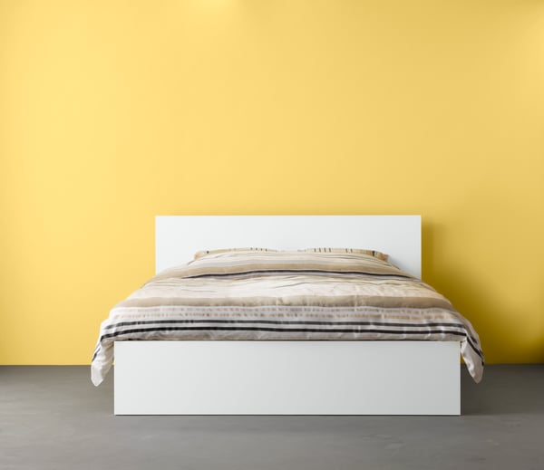 Un letto ottomano MALM bianco