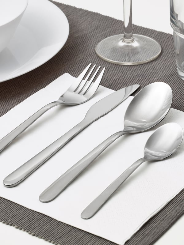 A MOPSIG 16-piece cutlery set