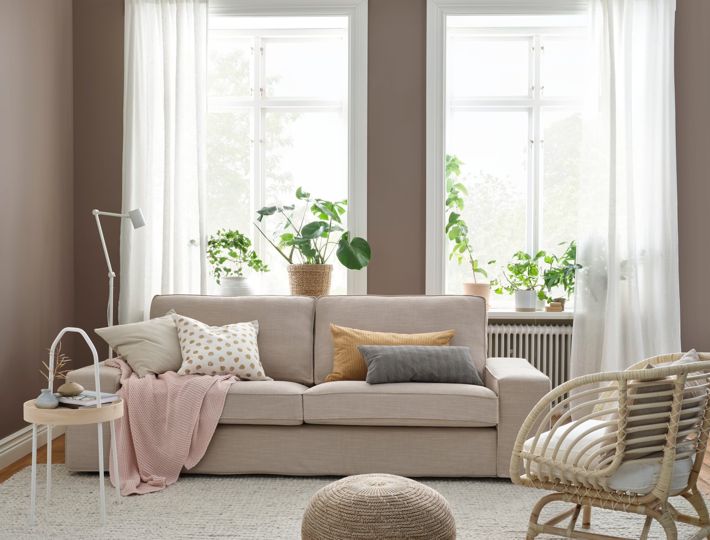 A living room with a KIVIK sofa.