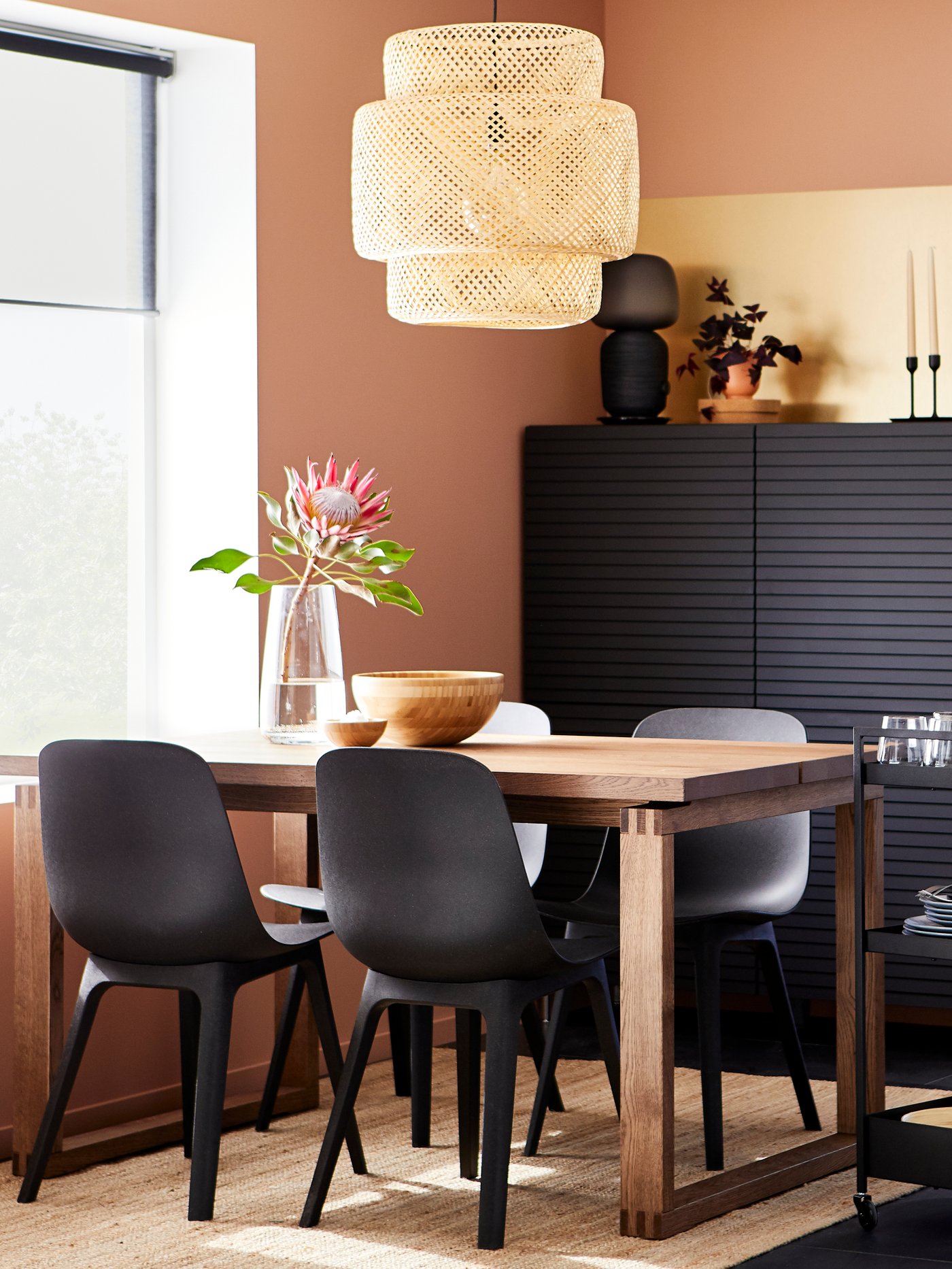 How to plan your dining room space