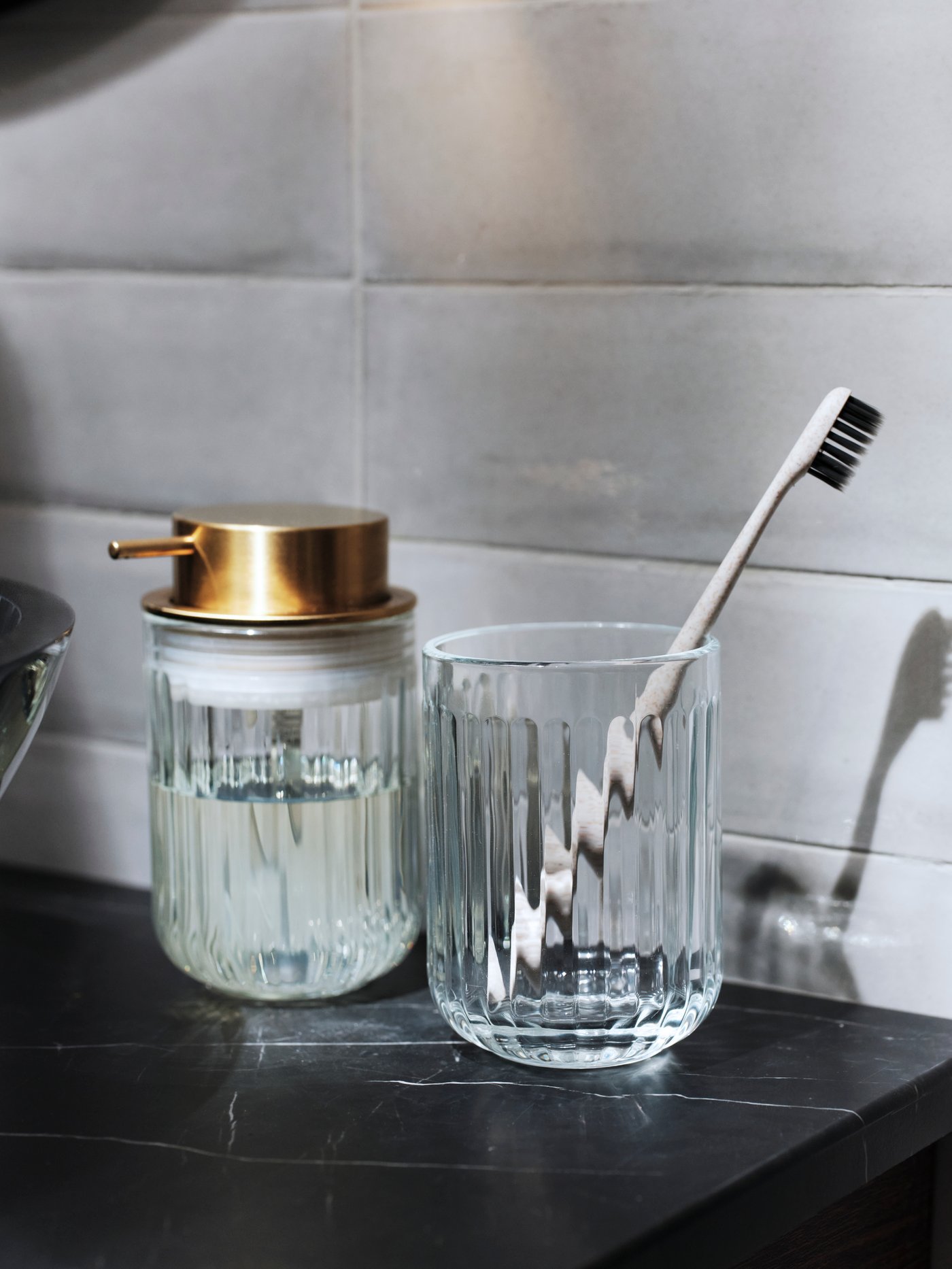 A SILVTJÄRN toothbrush holder