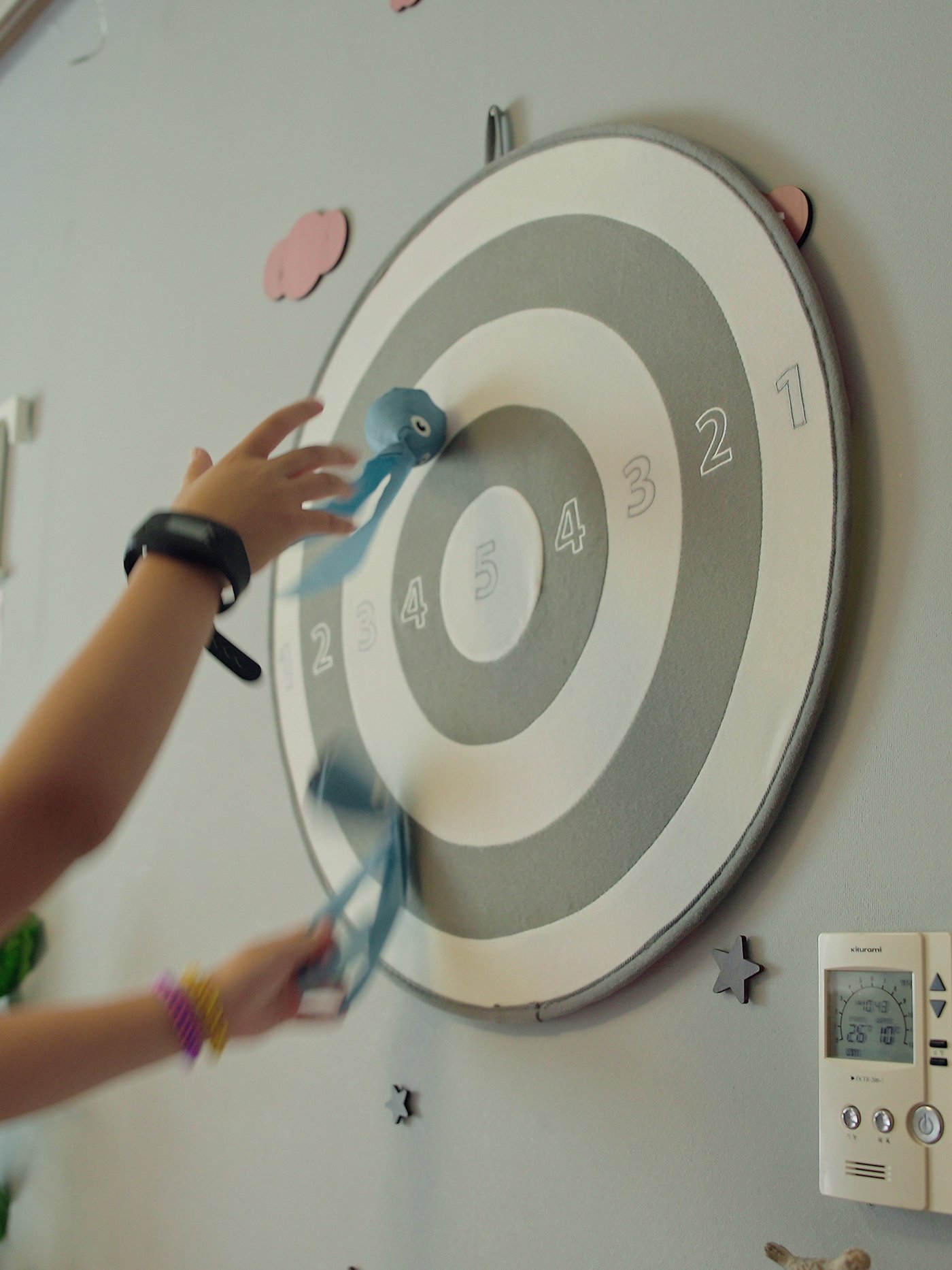 A LUSTIGT dart game