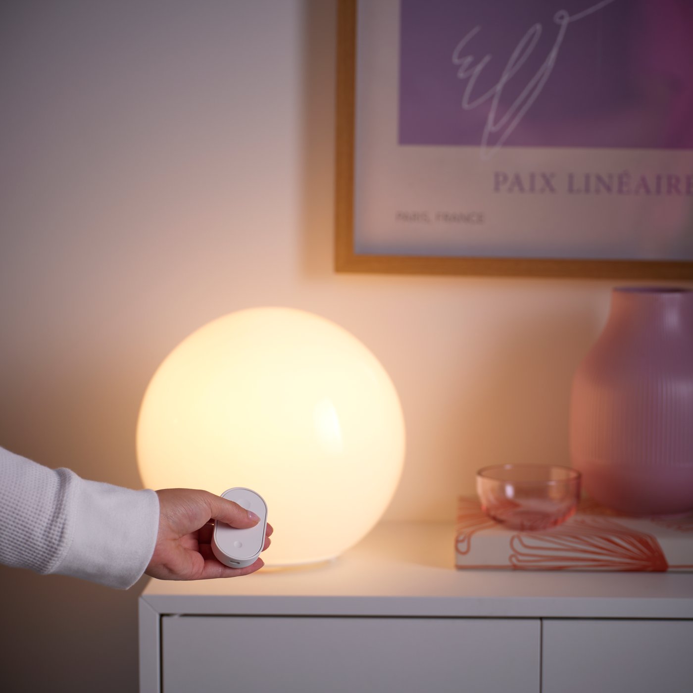 A white FADO table lamp in the bedroom