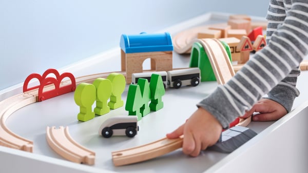 A LILLABO 45-piece train set with rail