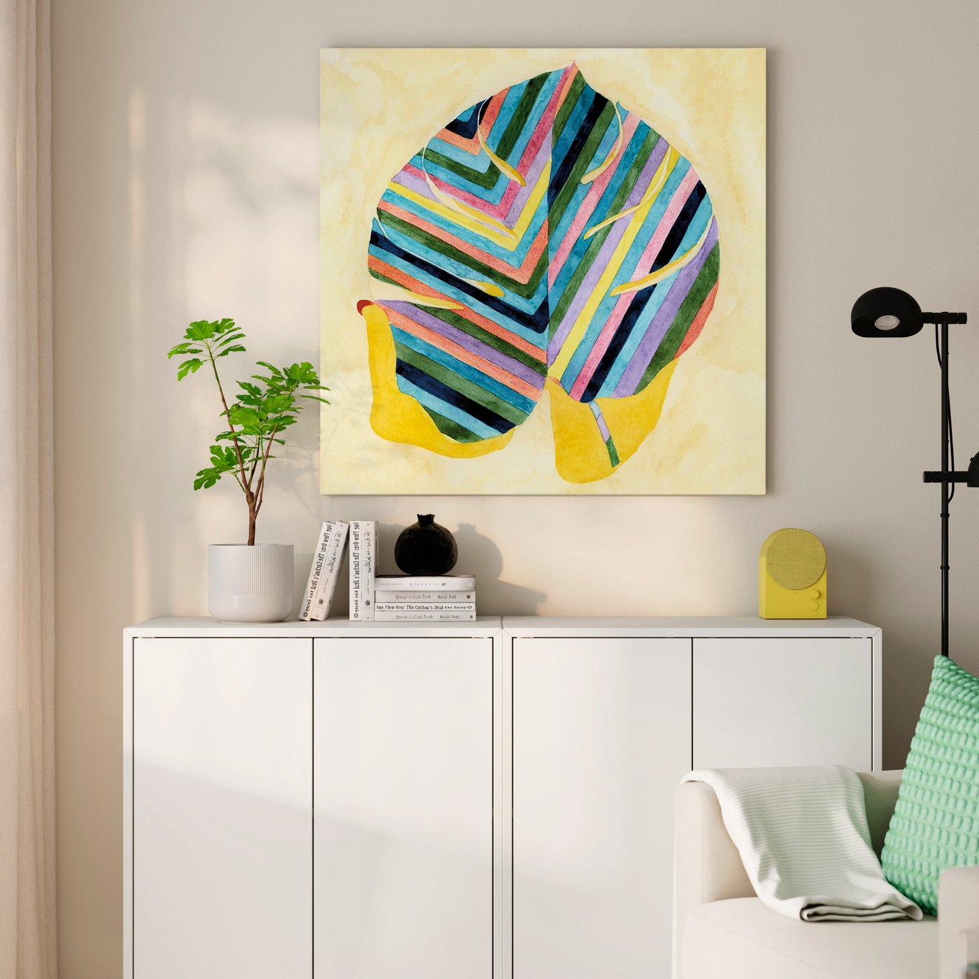 A striped leaf PJÄTTERYD picture in the living room