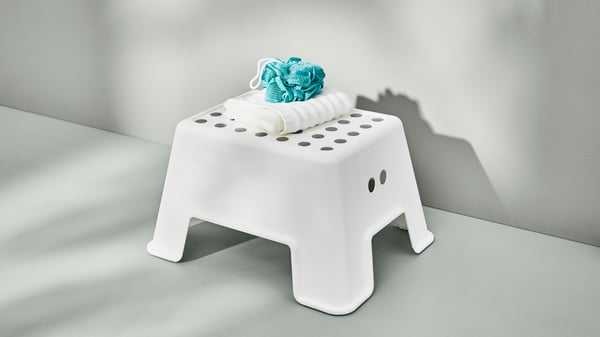 BOLMEN – Durable and simple bathroom accessories for everyday ease.