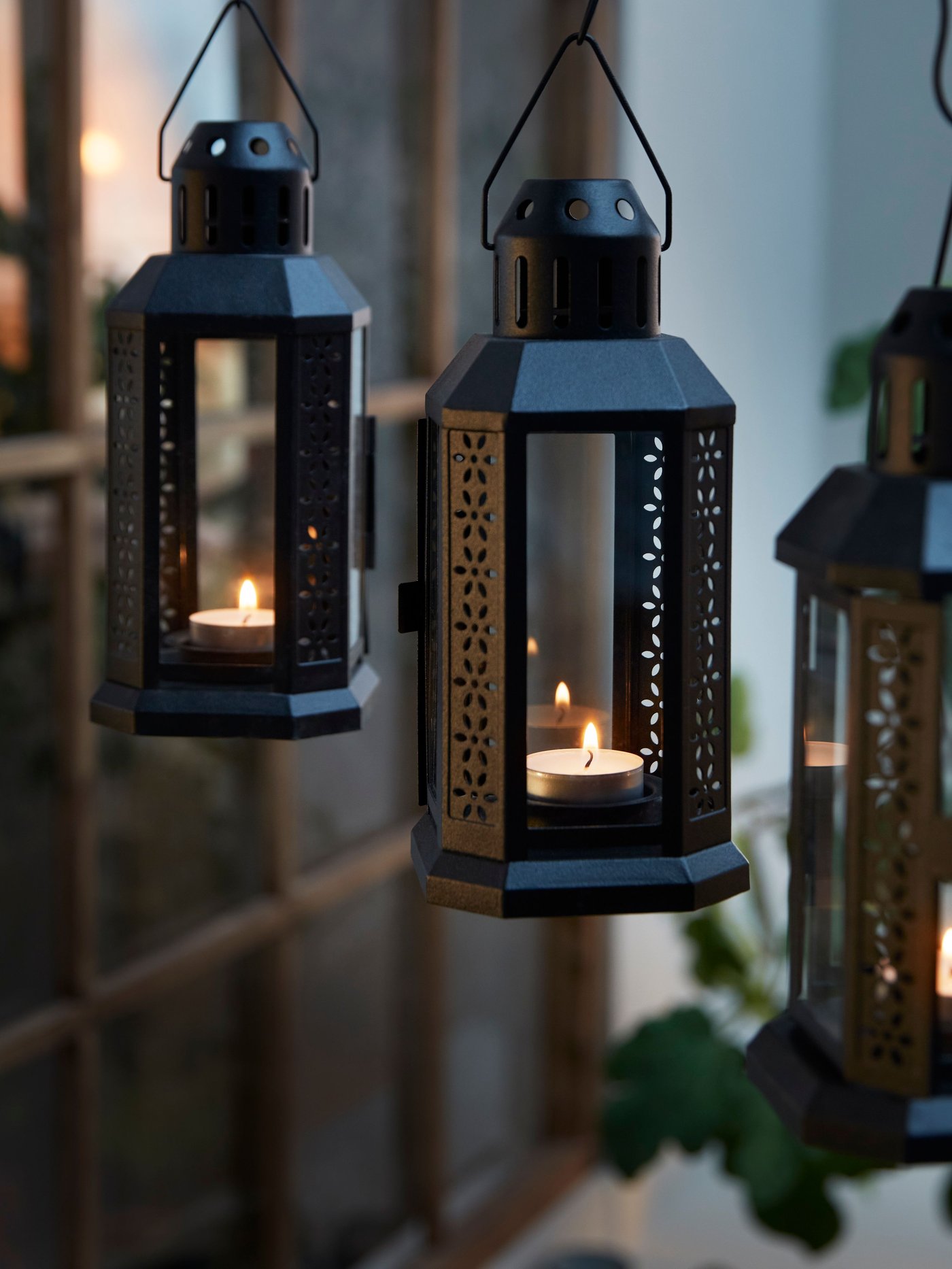 A GLIMMA unscented tealight
