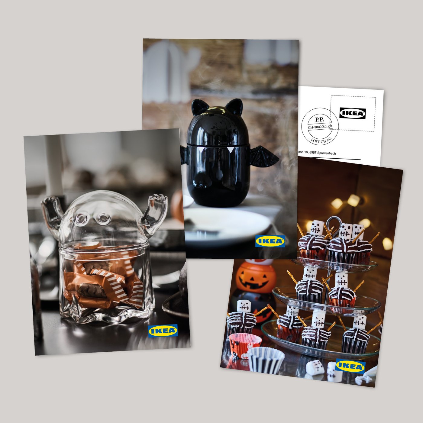 Une pile de cartes postales IKEA Family avec différents motifs sur le thème d'Halloween.