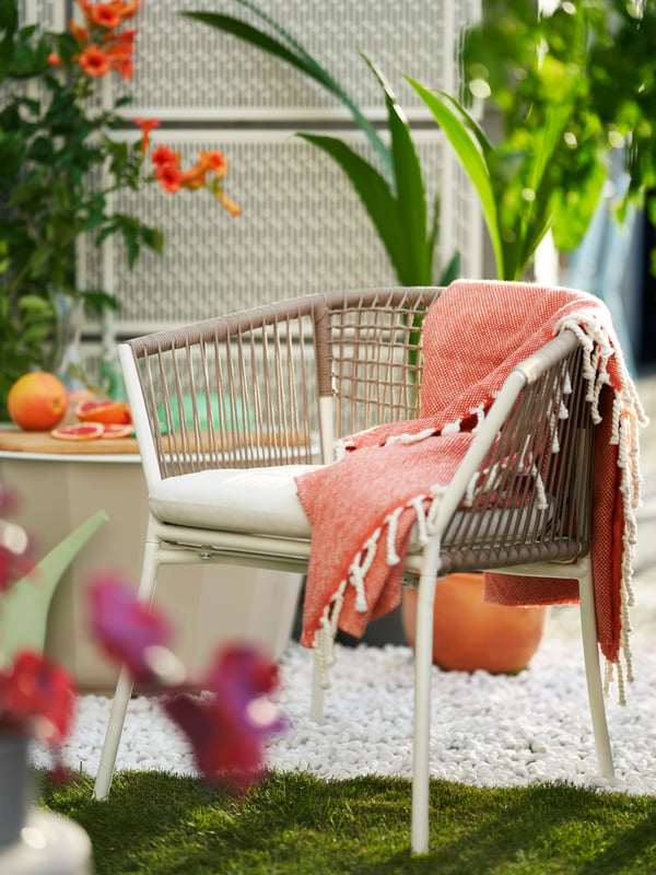 Chaise SEGERÖN avec accoudoirs, pour l'extérieur, couleur blanc/beige/Frösön/Duvholmen beige