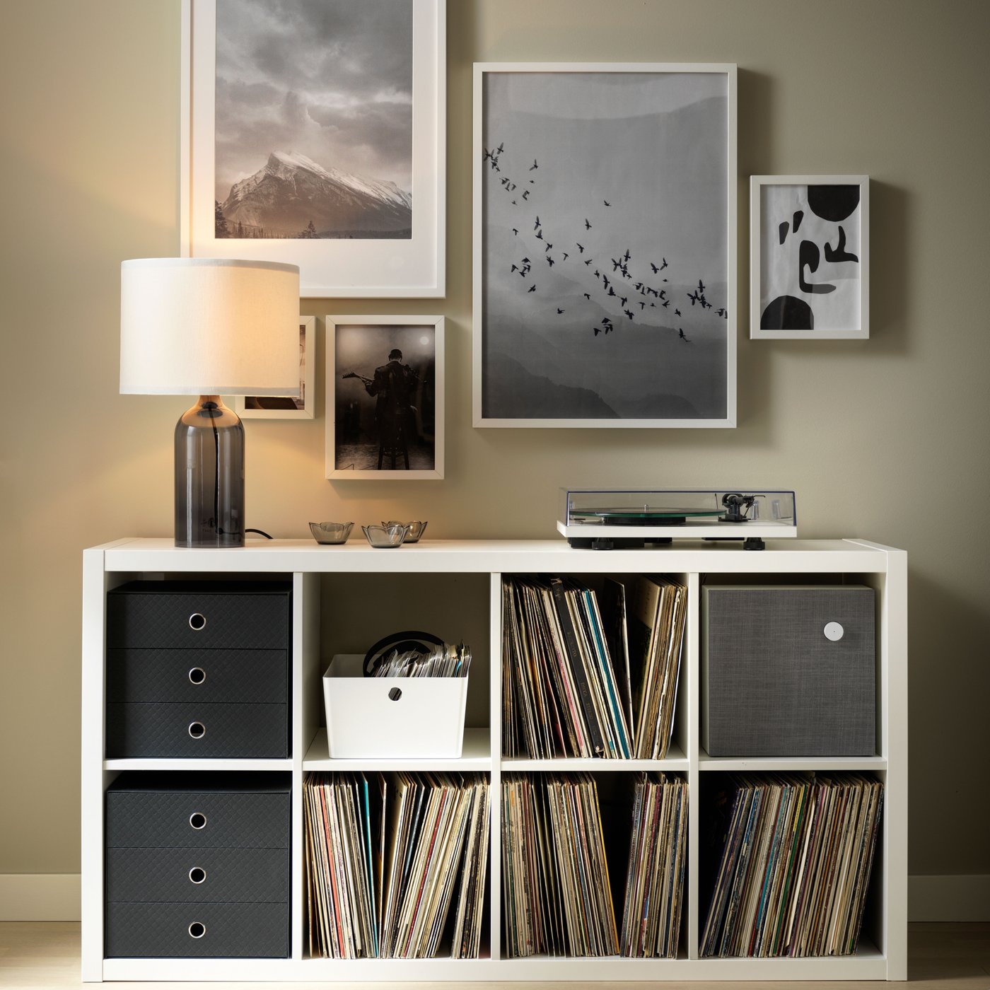A black PALLRA mini chest with 3 drawers in the living room