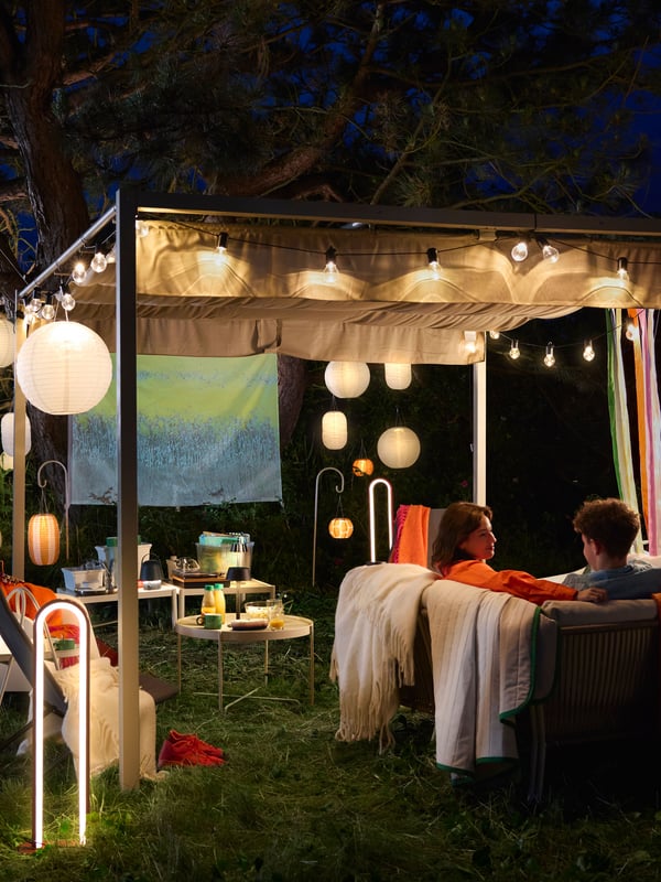 Venkovní pergola HAMMARÖN v odstínu šedobéžové/tmavě šedobéžové