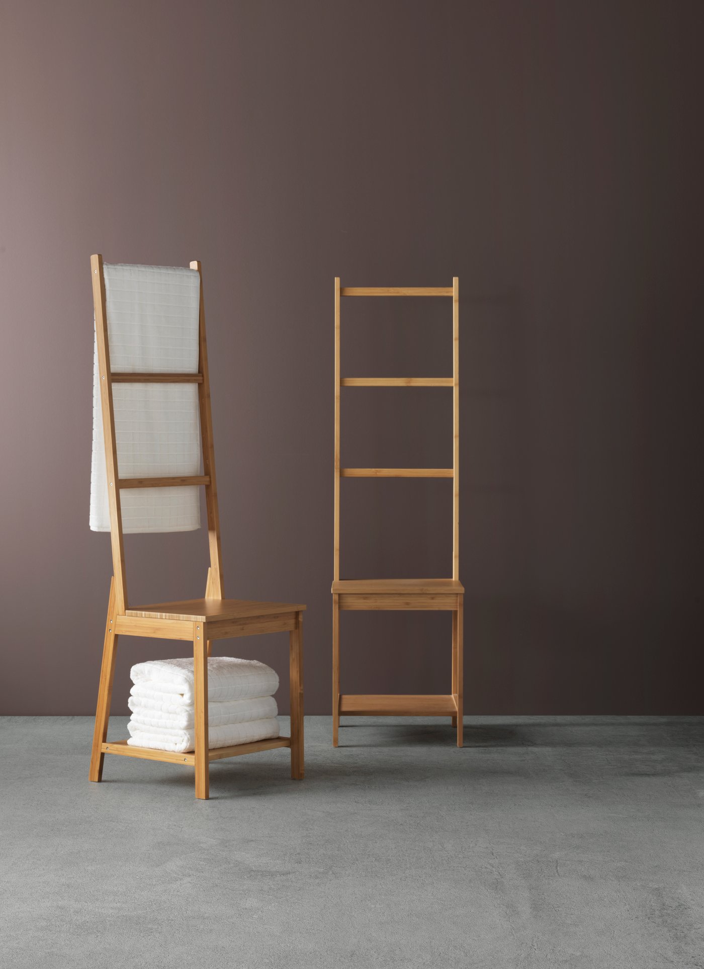 A bamboo RÅGRUND towel rack chair