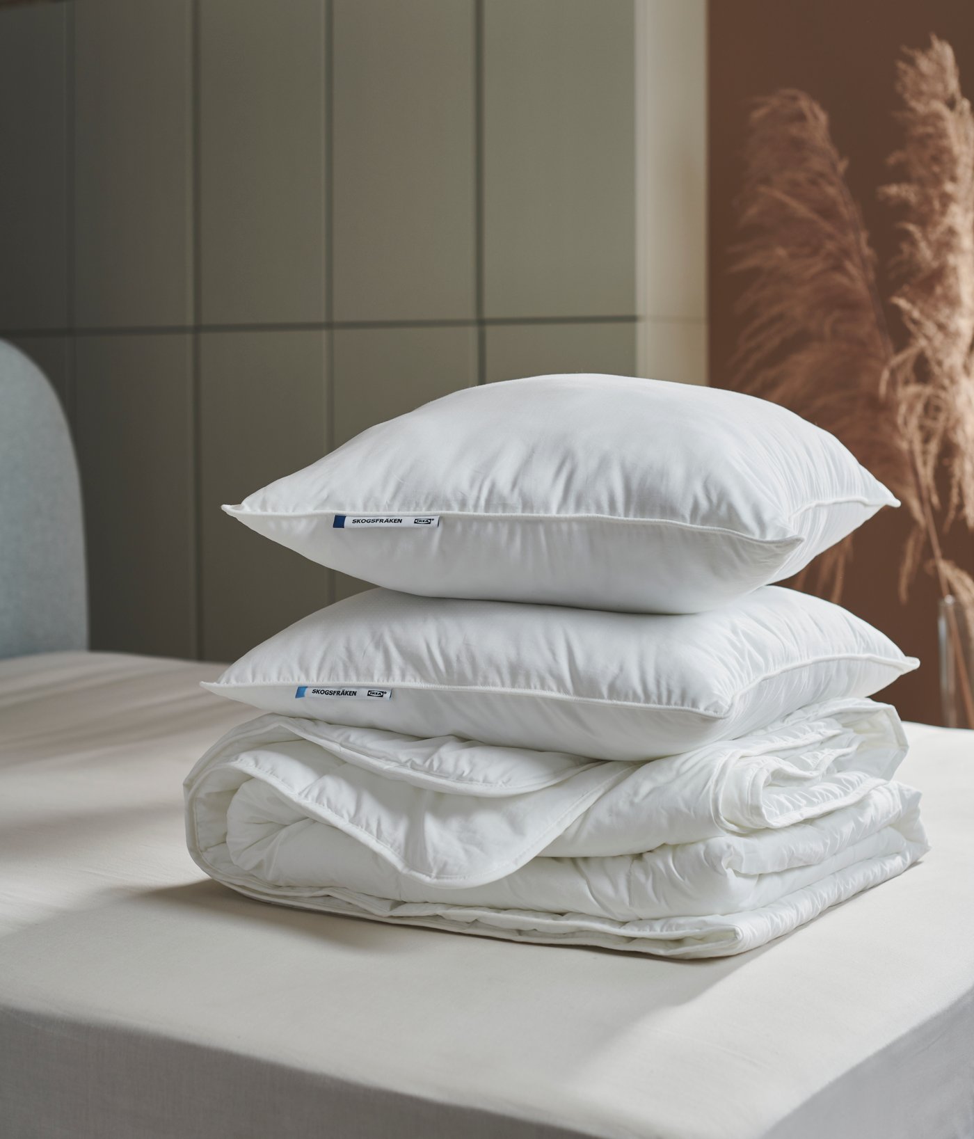 A SKOGSFRÄKEN pillow, low, stomach sleeper