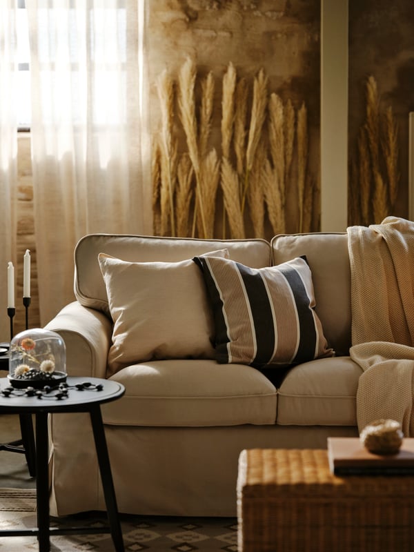 An anthracite beige/stripe pattern KORALLBUSKE cushion cover