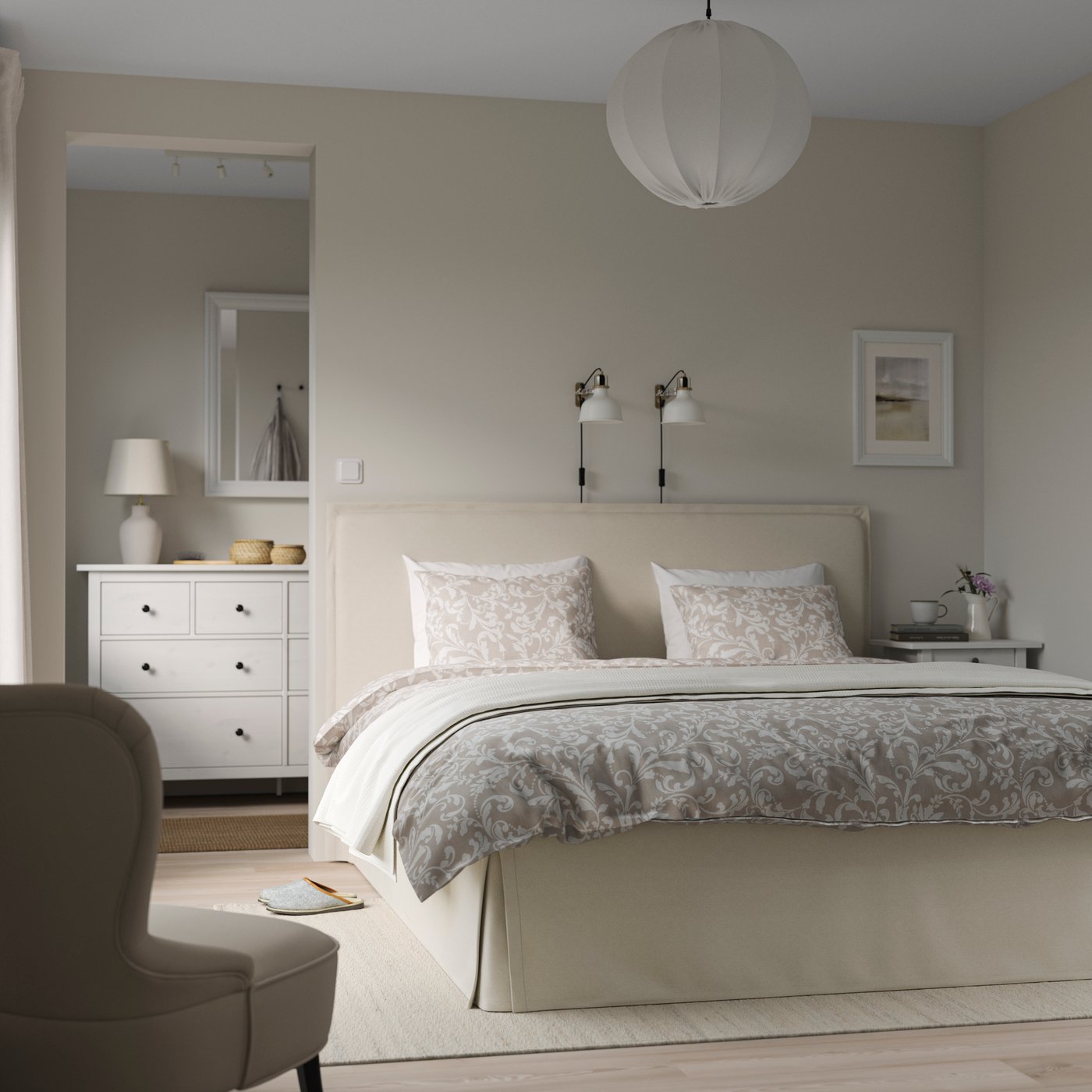 A Vissle beige/Luröy TÄRNKULLEN upholstered bed frame in the bedroom