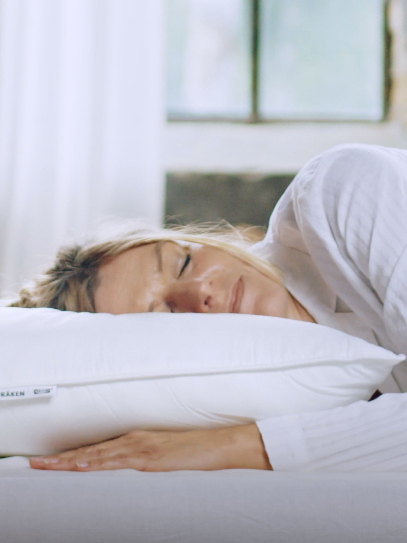 A SKOGSFRÄKEN pillow, high, side/back sleeper