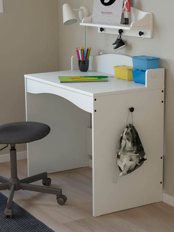 A white SMÅGÖRA desk