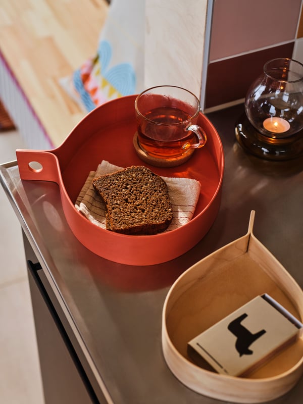 A clear glass IKEA 365+ mug in the kitchen