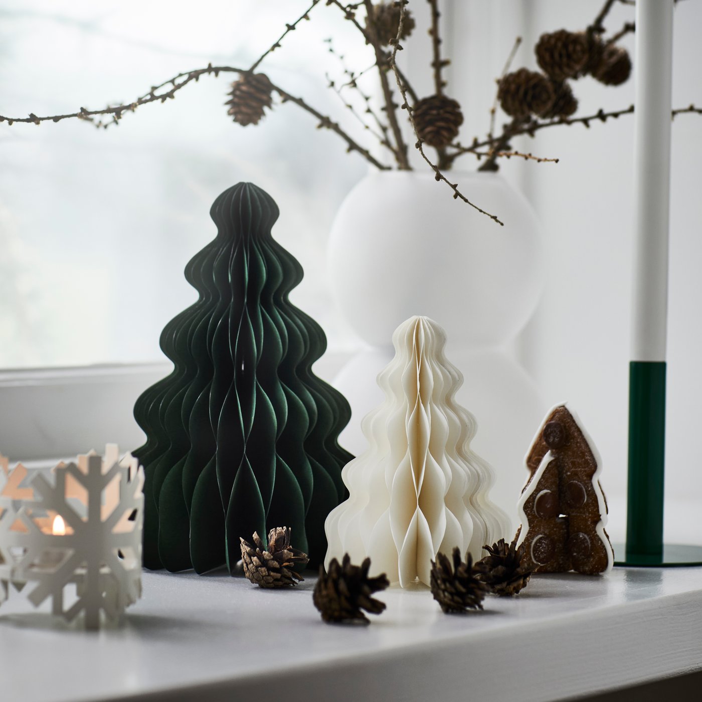 A Christmas tree shaped white/green VINTERFINT decoration