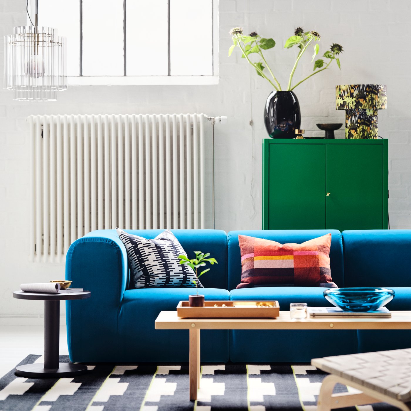 Armario STOCKHOLM 2025 verde con 2 puertas en el salón