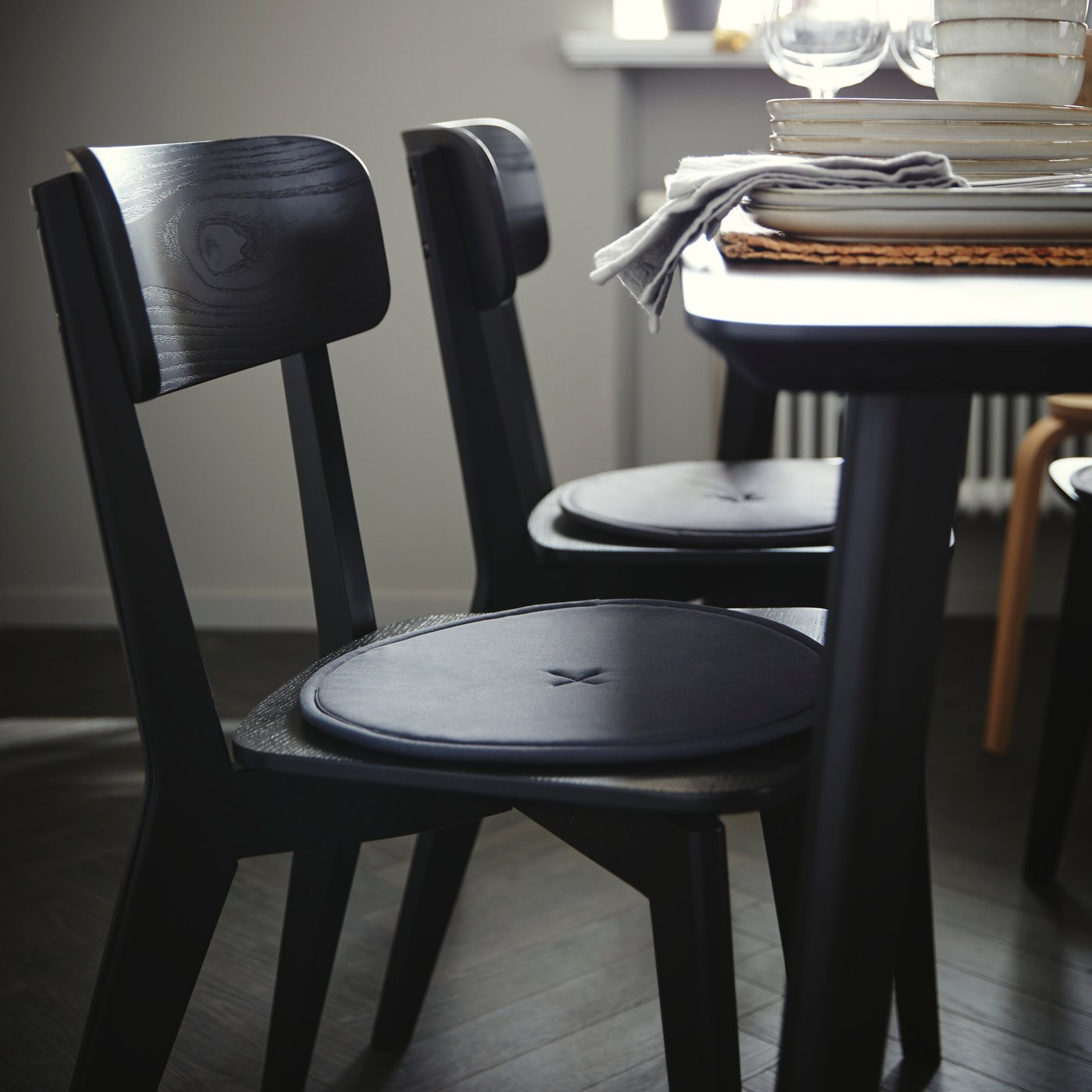 A black LISABO chair