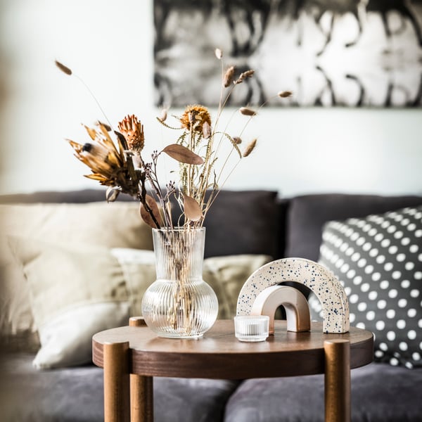 IKEA PÅDRAG clear vase on a coffee table in the living room