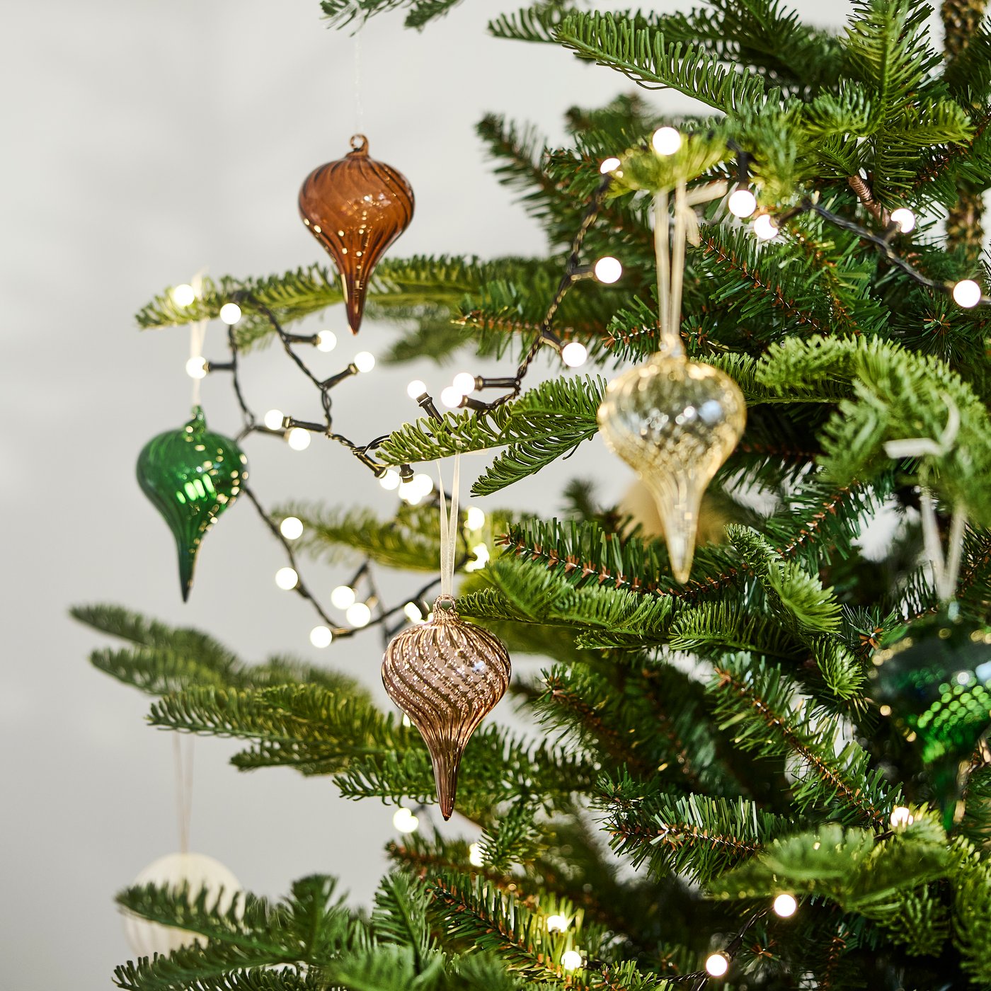 A close up of a Christmas tree