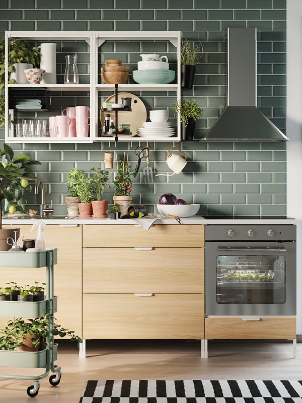 GÖRLIG oven connected to ENHET kitchen