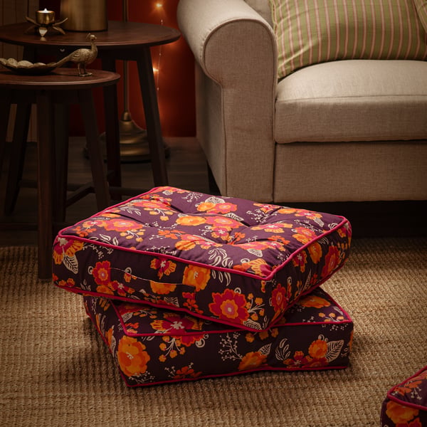 A stripe AROMATISK floor cushion