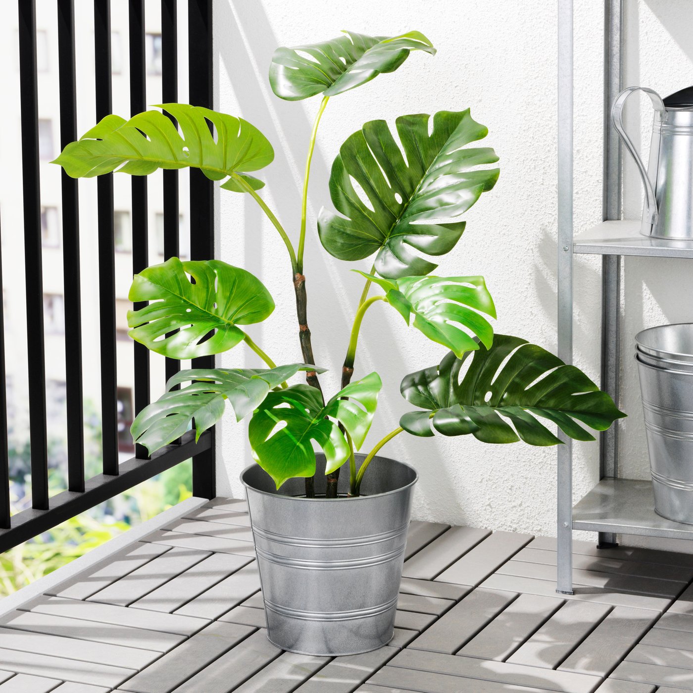 An in/outdoor Monstera FEJKA artificial potted plant