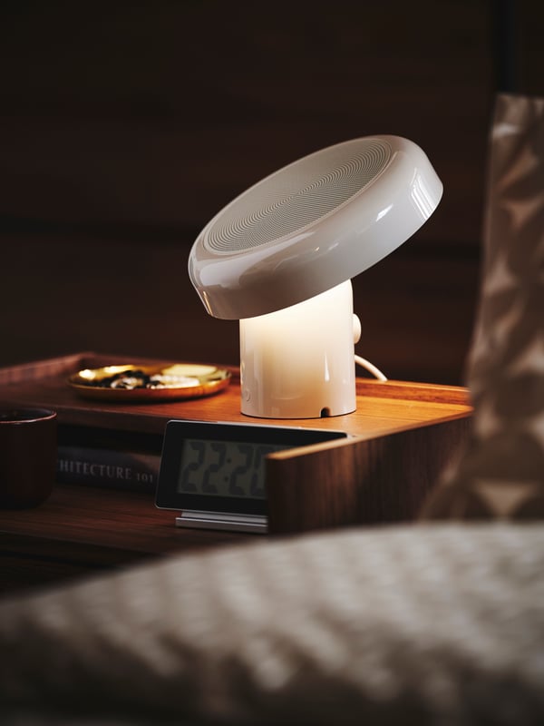 BLOMPRAKT beige bluetooth speaker lamp