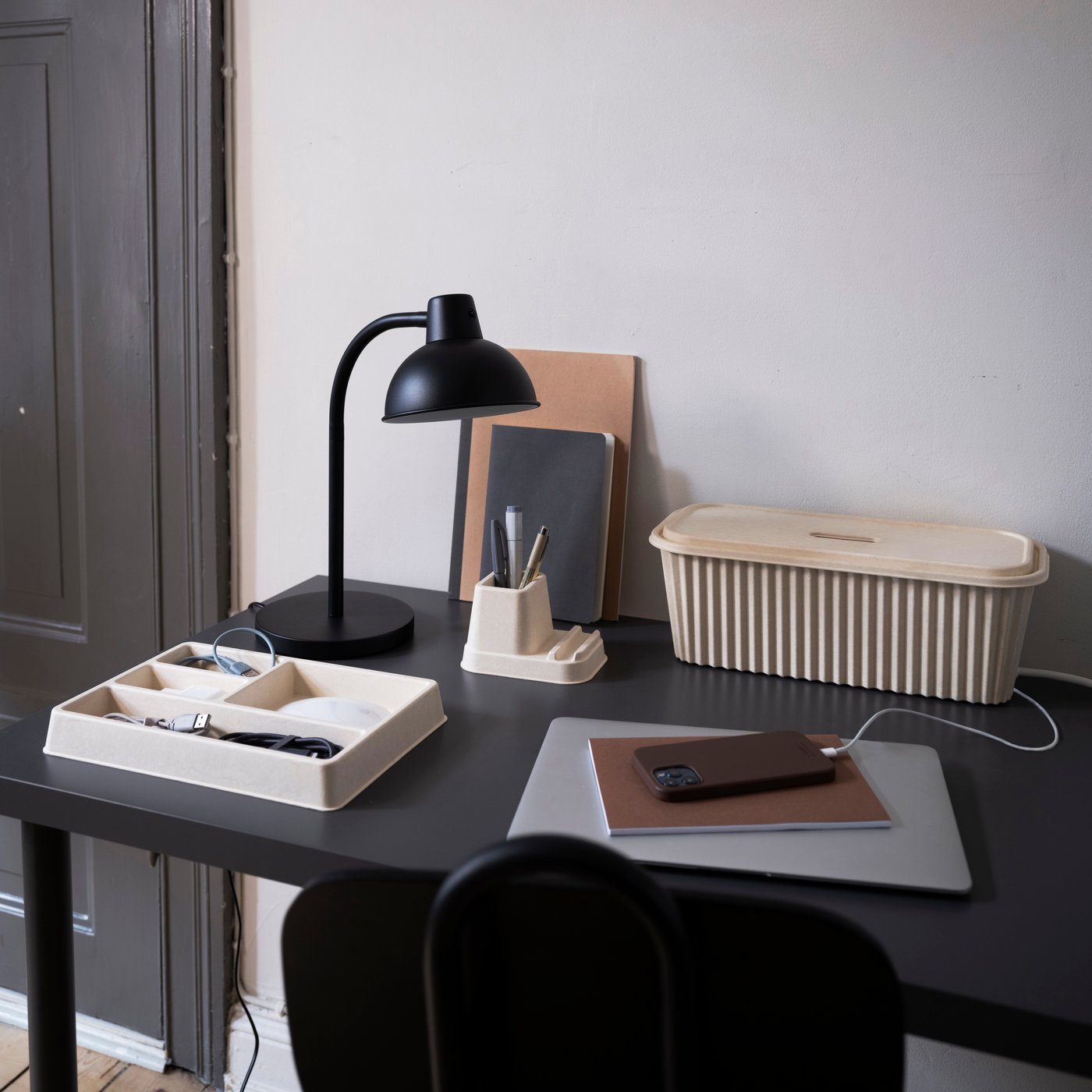 A natural HÖNSNÄT cable management box