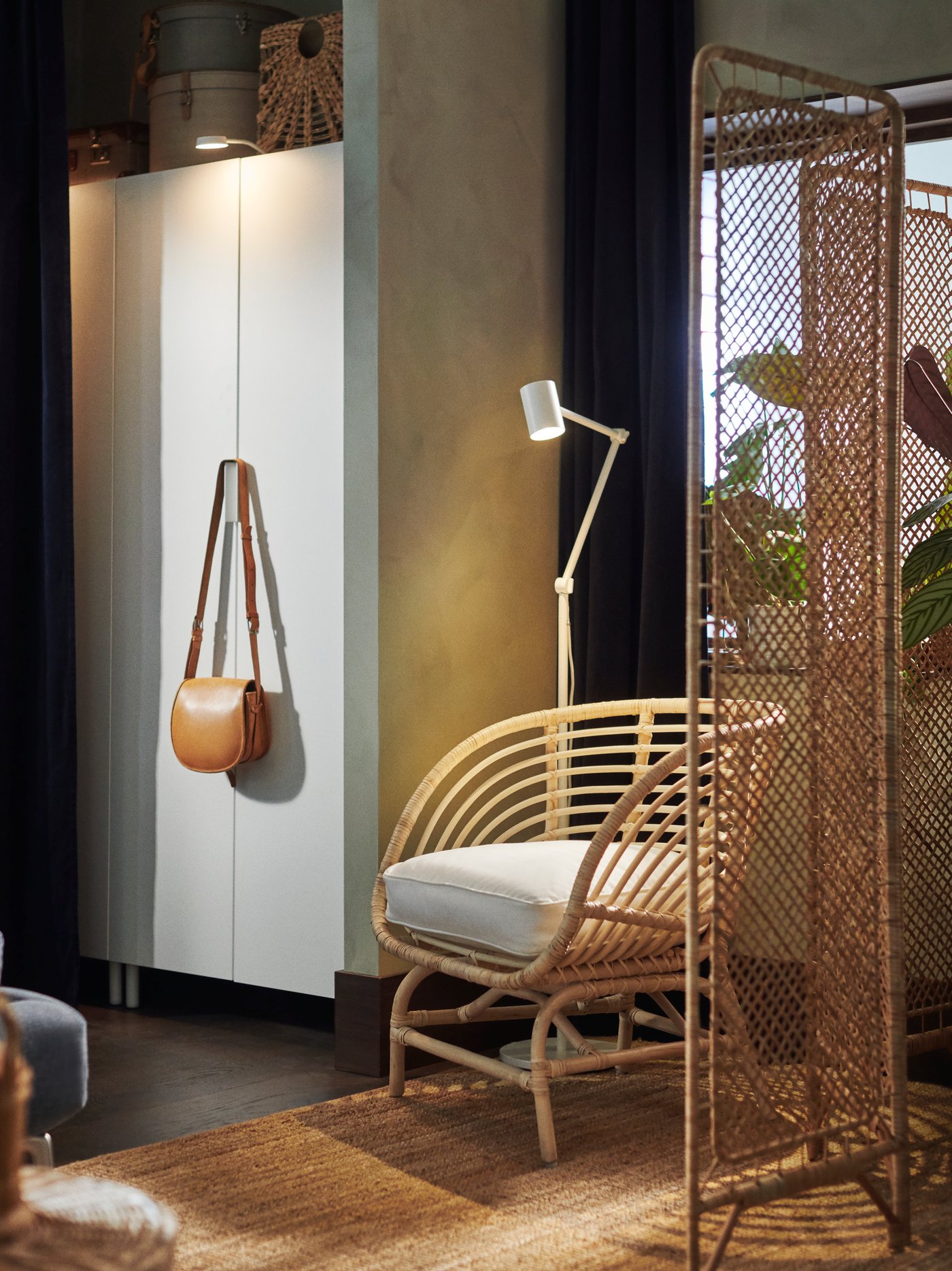 A handmade rattan TOLKNING room divider