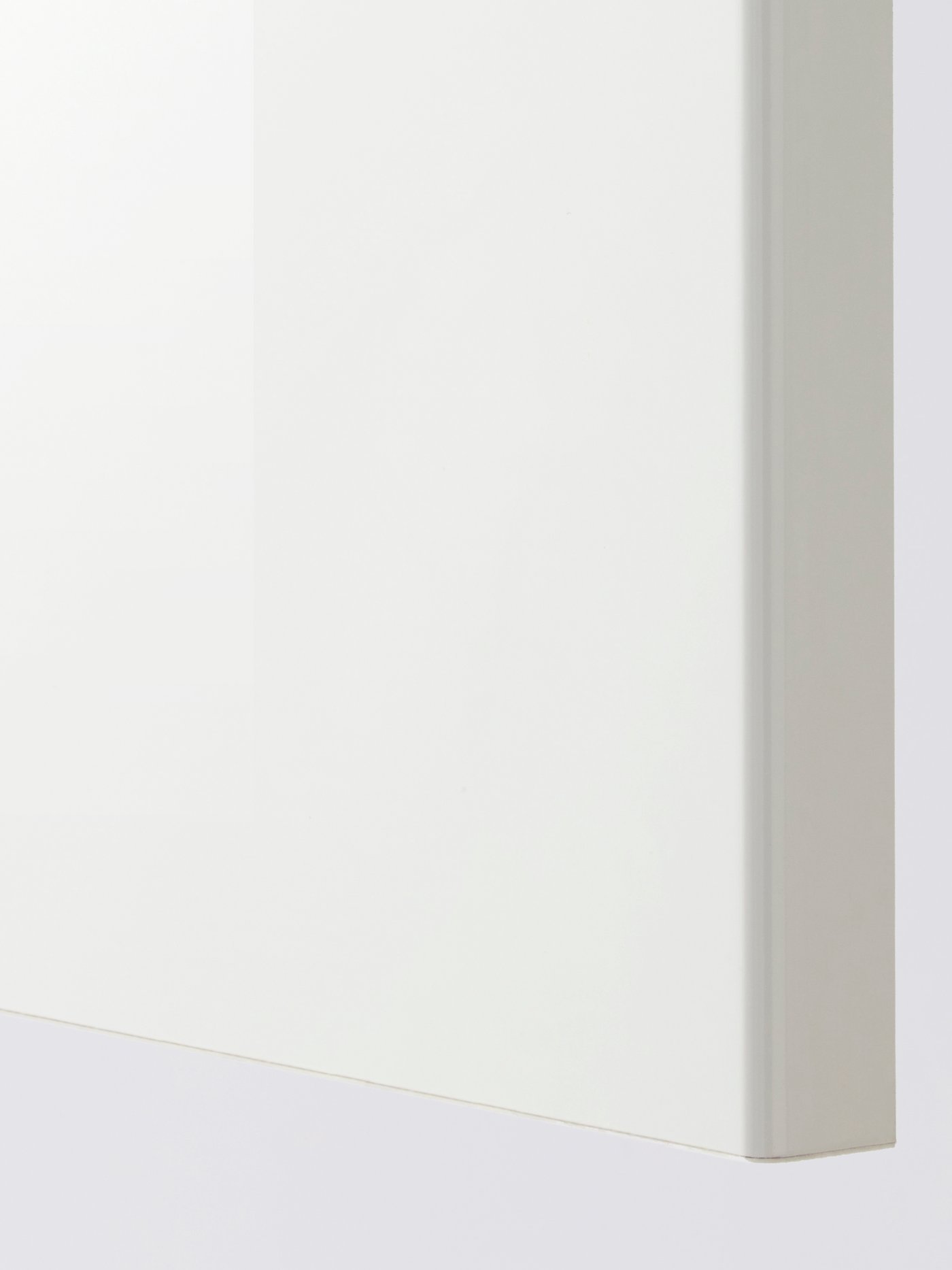 A RINGHULT high gloss white door