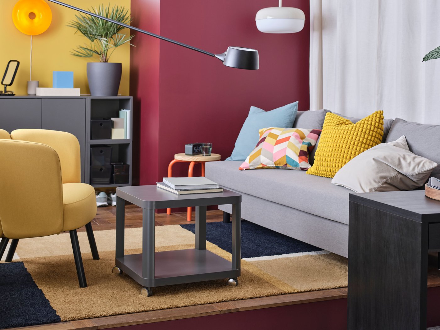 An yellow-brown/dark blue SKRIFTSPRÅK rug, low pile