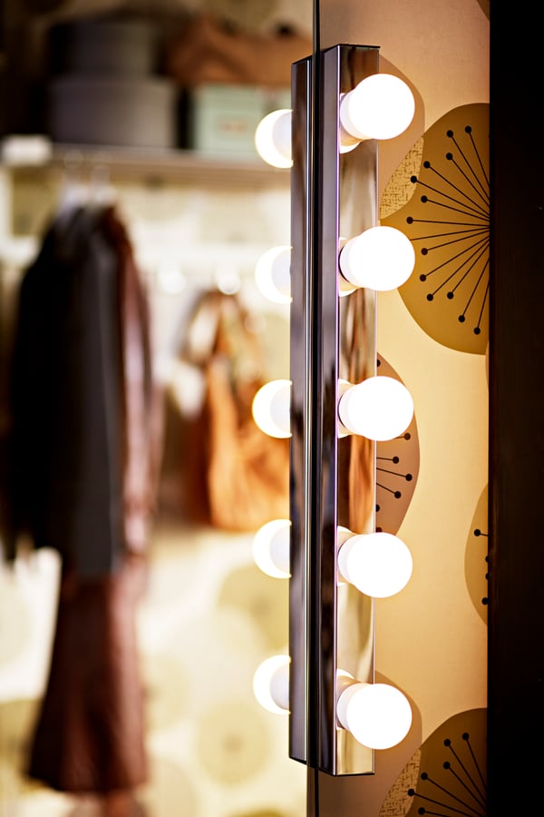 Close-up of a MUSIK makeup light with visible light sources.