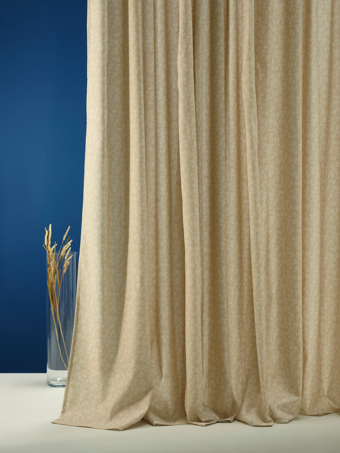 A beige/white/floral pattern with heading tape TRYSTÄVMAL curtains, 1 pair