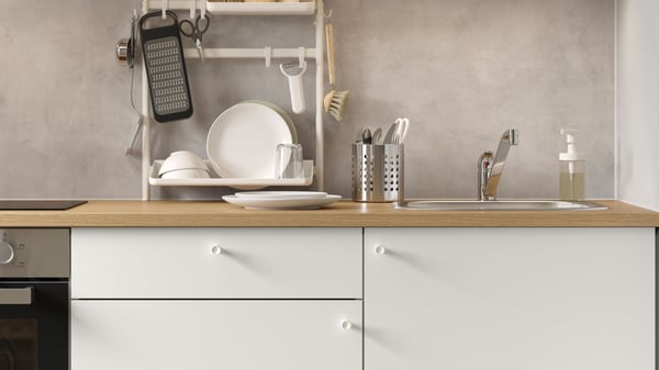 KNOXHULT unit kitchen.