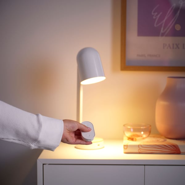 A smart colour and white spectrum KAJPLATS starter kit