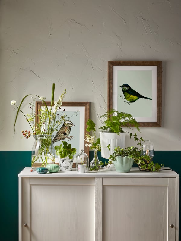 VILJESTARK vases on a HAVSTA cabinet.