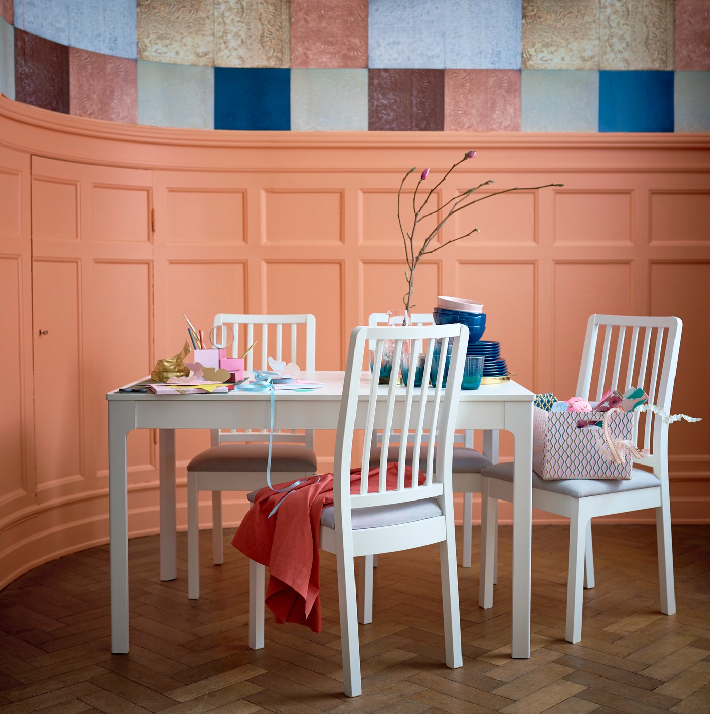 EKEDALEN extendable table