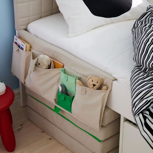 Ein weisses LEN-Spannbetttuch für das Kinderzimmer