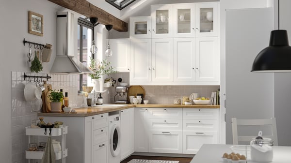 An oak/veneer MÖLLEKULLA worktop