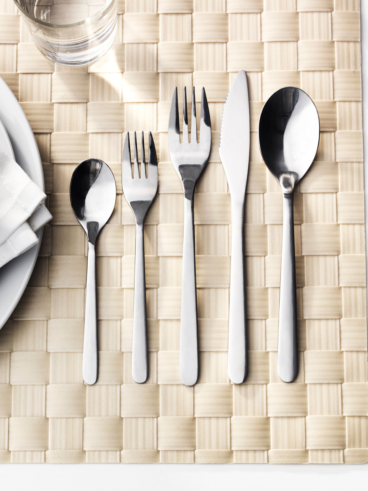 A stainless steel FÖRNUFT 20-piece cutlery set