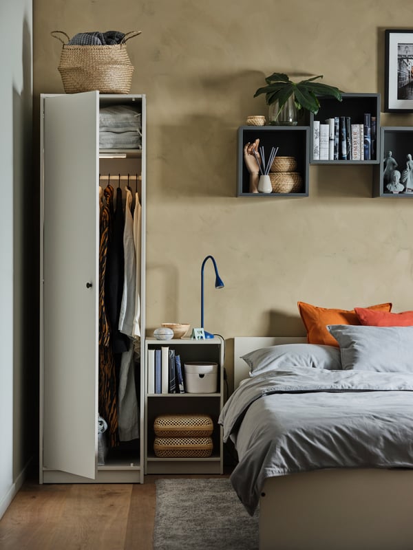 A natural SMARRA box with lid in the bedroom