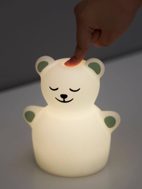 A bear battery-operated TÖVÄDER LED night light in the childrens room