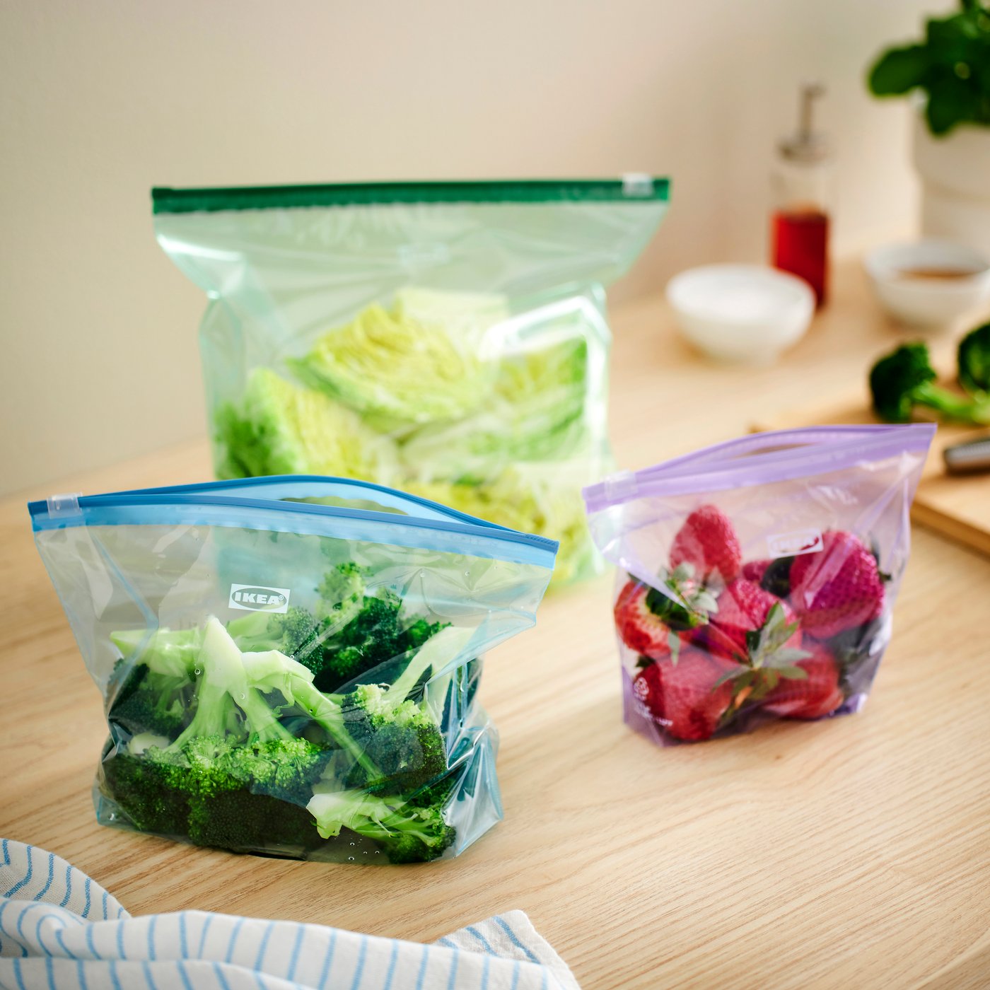 A with slider/mixed colours ISTAD resealable bag